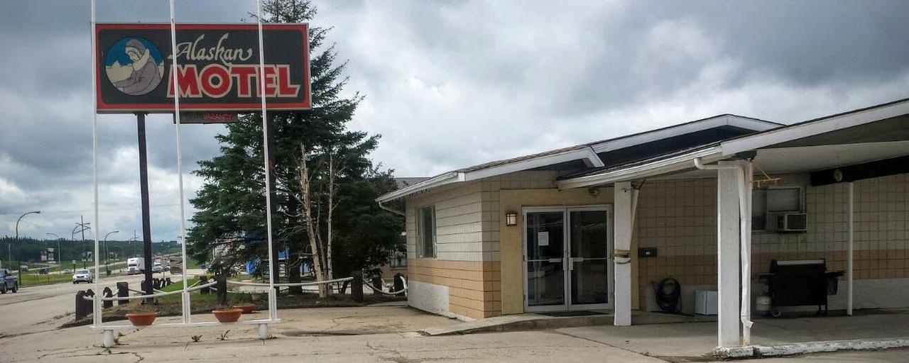 Alaskan Motel Fox Creek Экстерьер фото