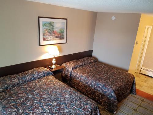 Alaskan Motel Fox Creek Экстерьер фото